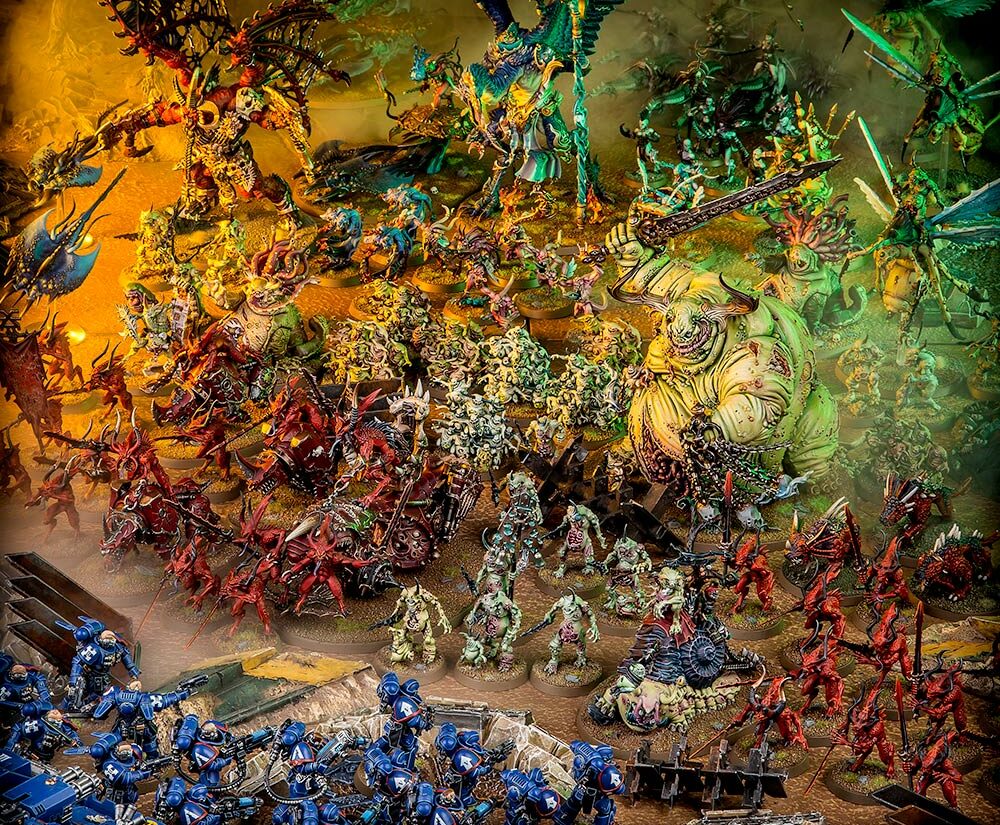 Chaos Daemons Army attacks Ultramarines