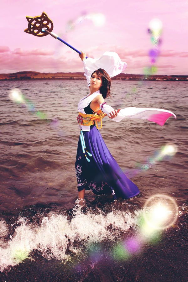 Yuna de Final Fantasy X ganha vida em cosplay incrível