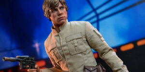 Luke Skywalker Figure from Hot Toys Has All the Pockets