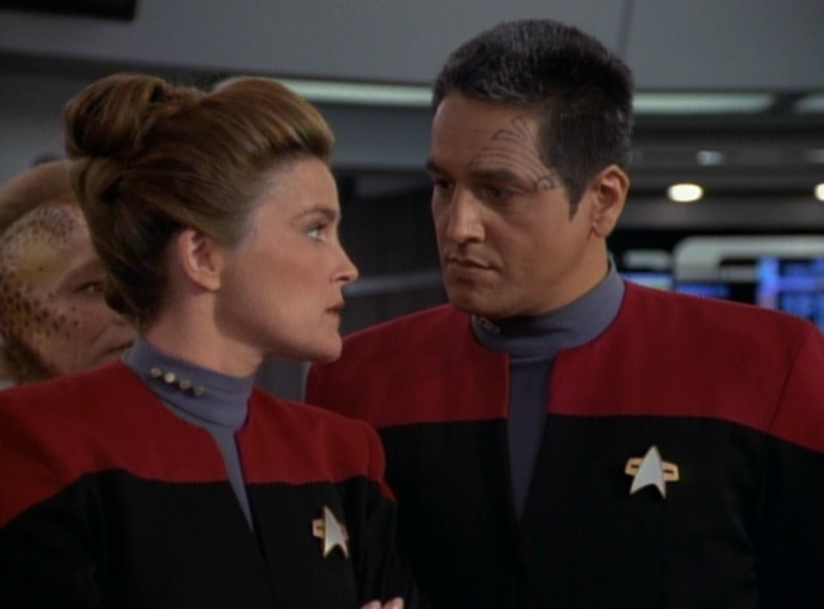 what happened to chakotay after voyager