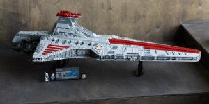 LEGO Star Wars Venator-Class Republic Attack Cruiser is Enormous